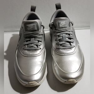 Metalic sneakers
